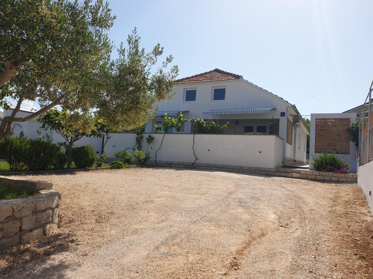Paradiso Apartment